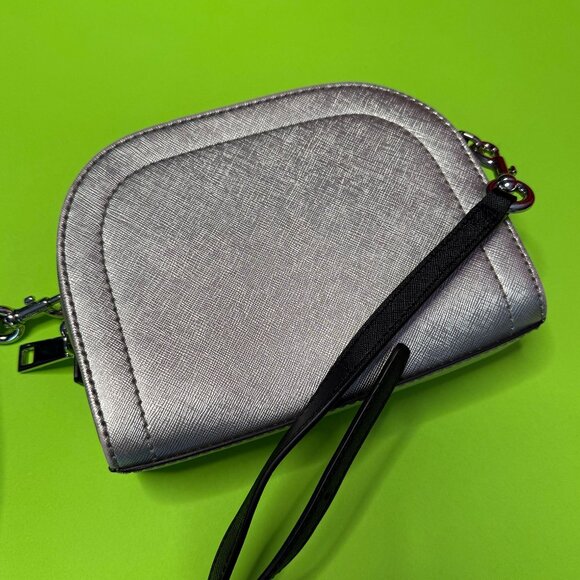 ✨ Marc Jacobs Silver Rainbow Unique Logo Crossbody Bag ✨ - Picture 9 of 12